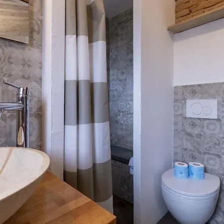 Apartment Italian Experience-da Vinci Loft Florence
